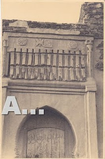 http://1.bp.blogspot.com/-h4LIlmUH6iA/Tl-ySZEJRWI/AAAAAAAADqc/tRcGm2fM9SA/s320/alcazaba+de+smara+puerta+de+la+mezquita+1934.jpg